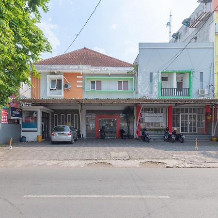 Reddoorz At Ciliwung Guest House Syariah Malang Exterior photo